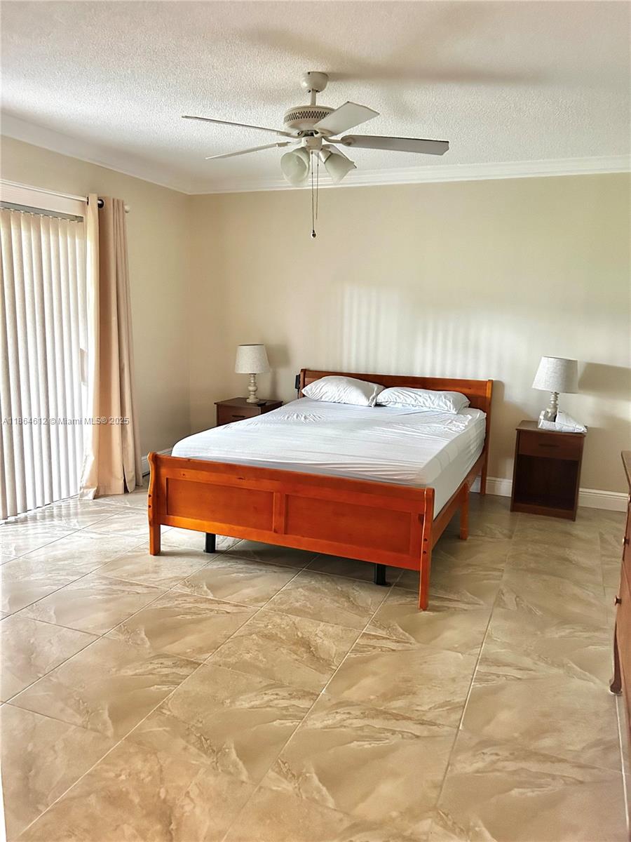 HOLLYBROOK GOLF AND TENNIS - Residential