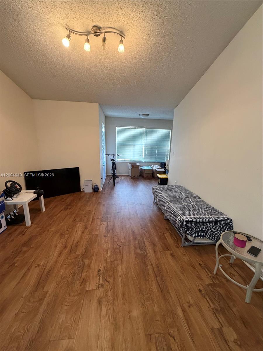 ISLES AT LAGO MAR - Residential