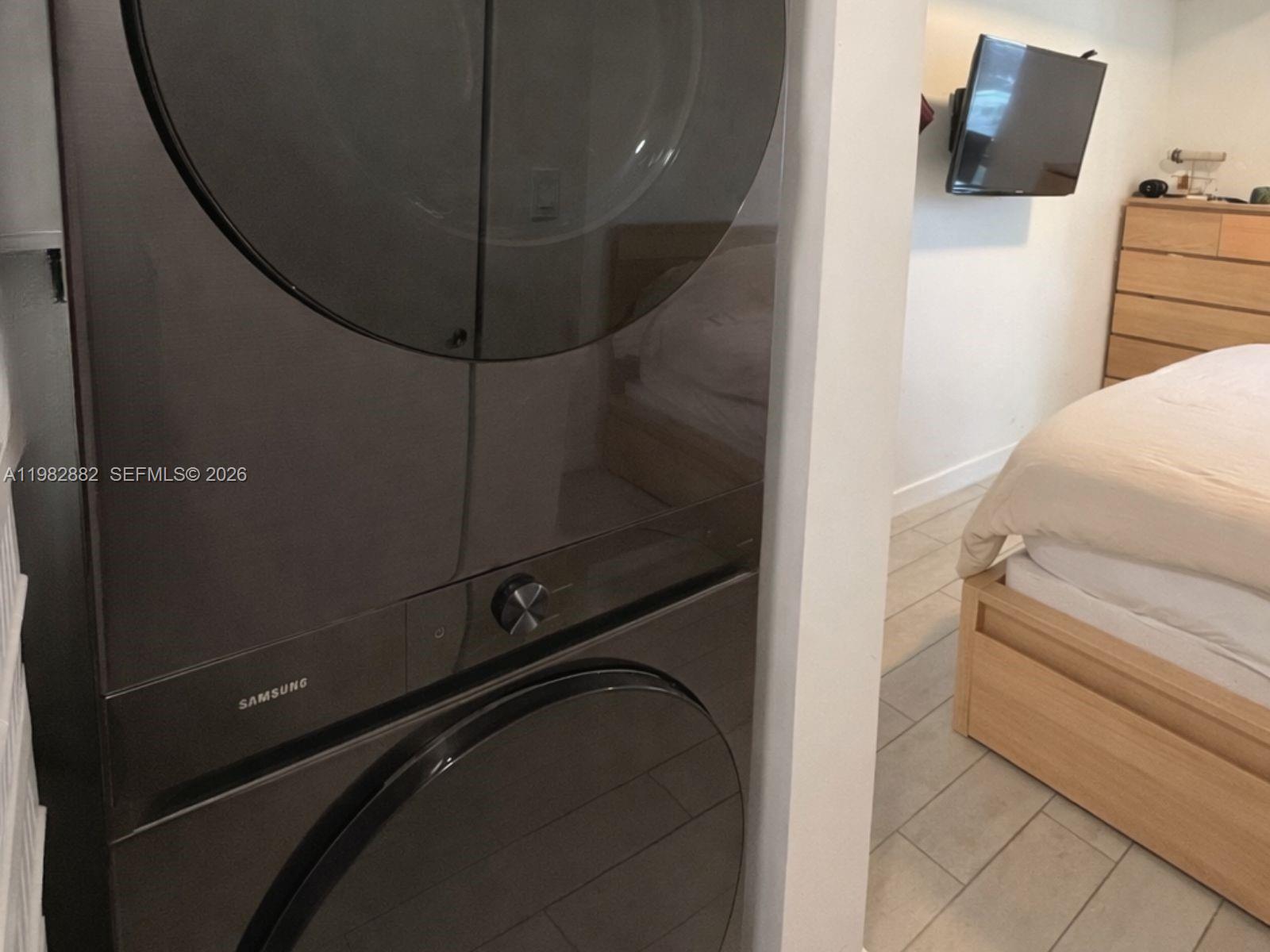 26 EDGEWATER CONDO - Residential Lease