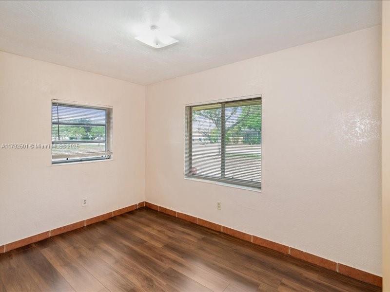 LESLIE ESTATES SEC 2 - Residential