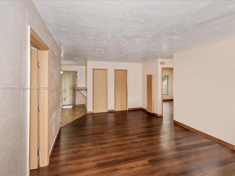 LESLIE ESTATES SEC 2 - Residential