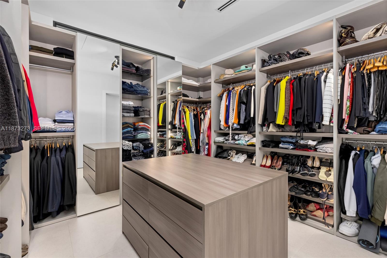 SUNILAND ESTATES - Residential