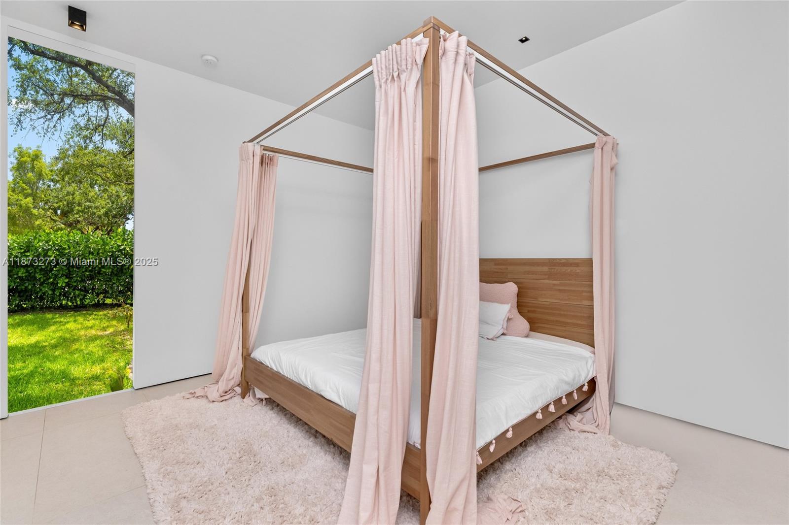 SUNILAND ESTATES - Residential