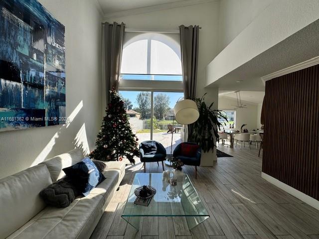 SAPPHIRE SHORES-SAPPHIRE - Residential