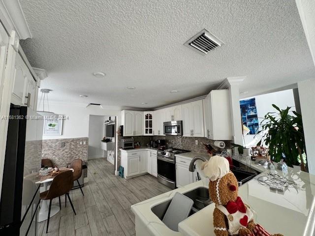 SAPPHIRE SHORES-SAPPHIRE - Residential