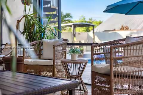 EVERGLADE LAND SALES CO R - Residential Lease