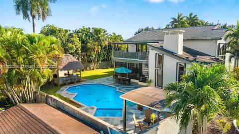 EVERGLADE LAND SALES CO R - Residential Lease