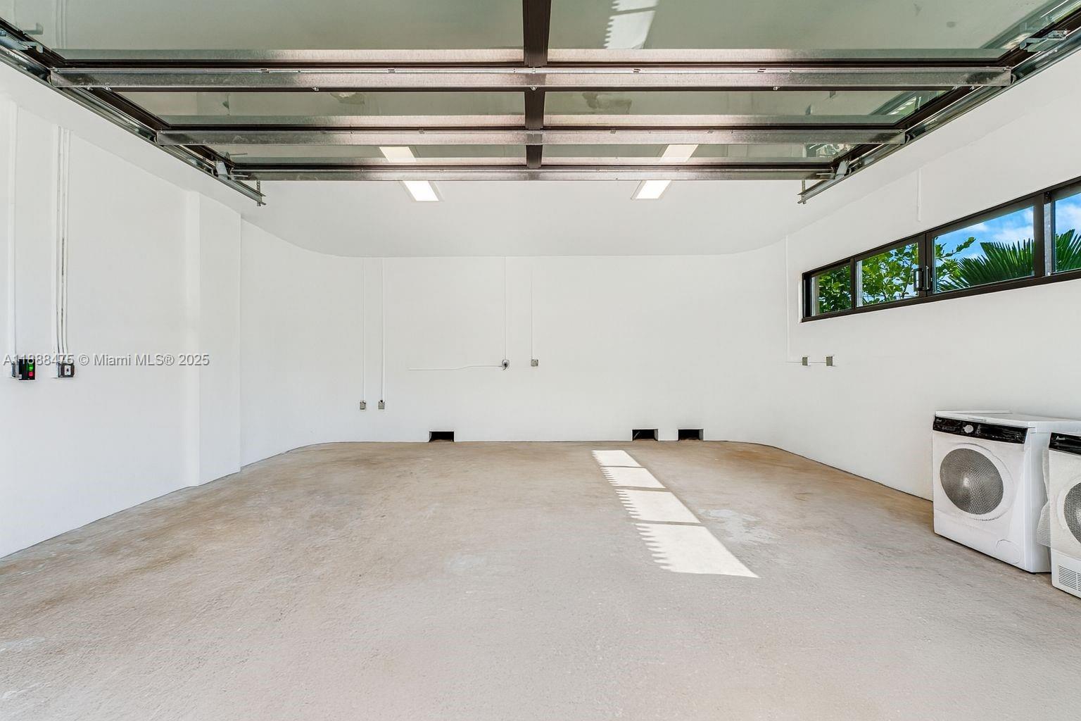 MID GOLF SUB 1ST ADDN - Residential