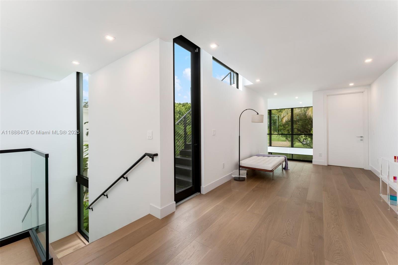 MID GOLF SUB 1ST ADDN - Residential