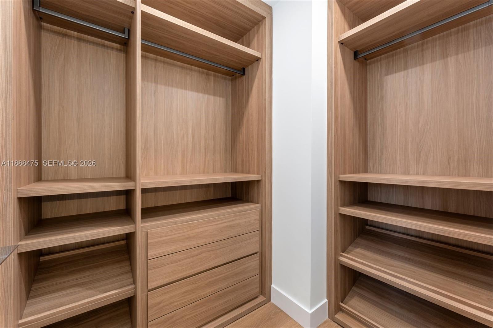 MID GOLF SUB 1ST ADDN - Residential