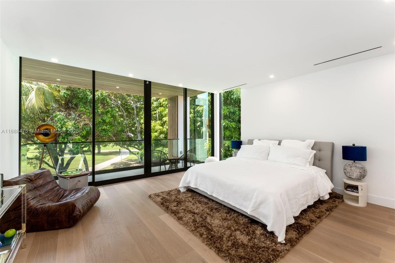 MID GOLF SUB 1ST ADDN - Residential