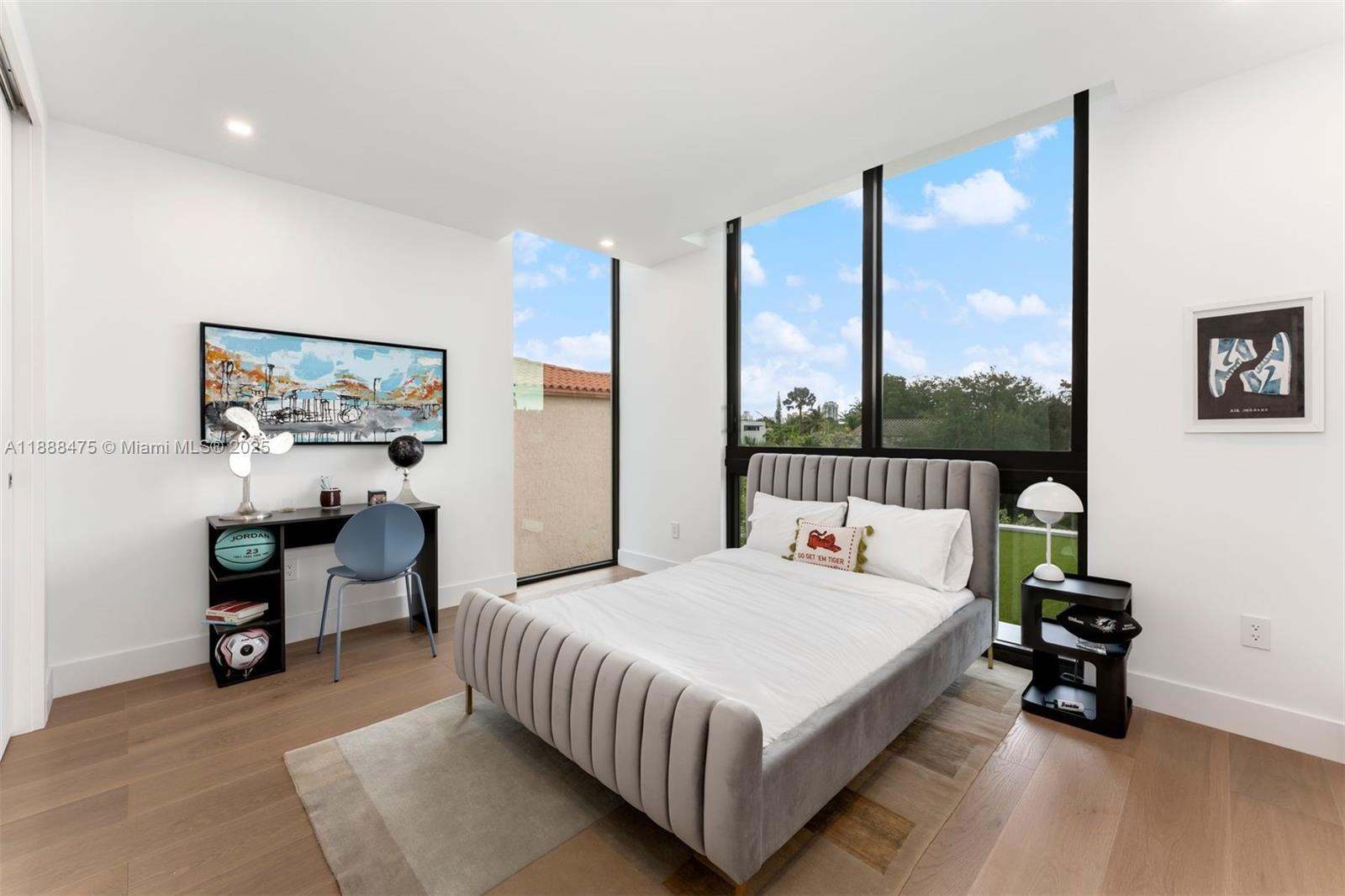 MID GOLF SUB 1ST ADDN - Residential