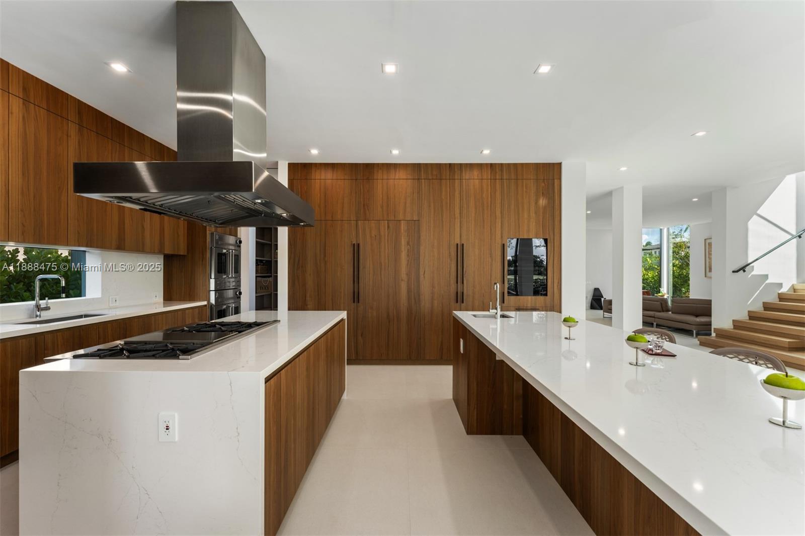 MID GOLF SUB 1ST ADDN - Residential