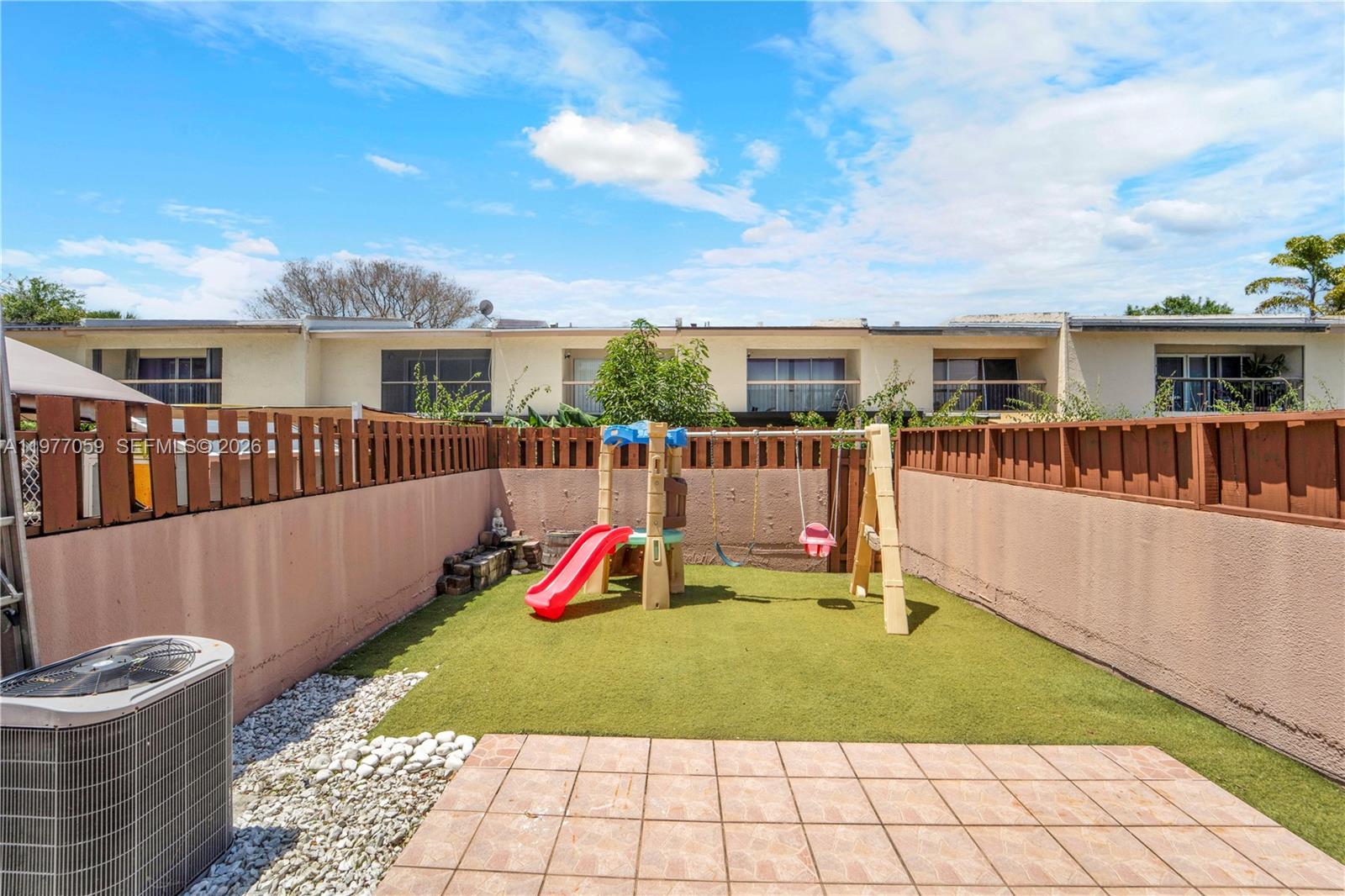 KENDALE LAKES NORTH SEC 7 - Residential Lease