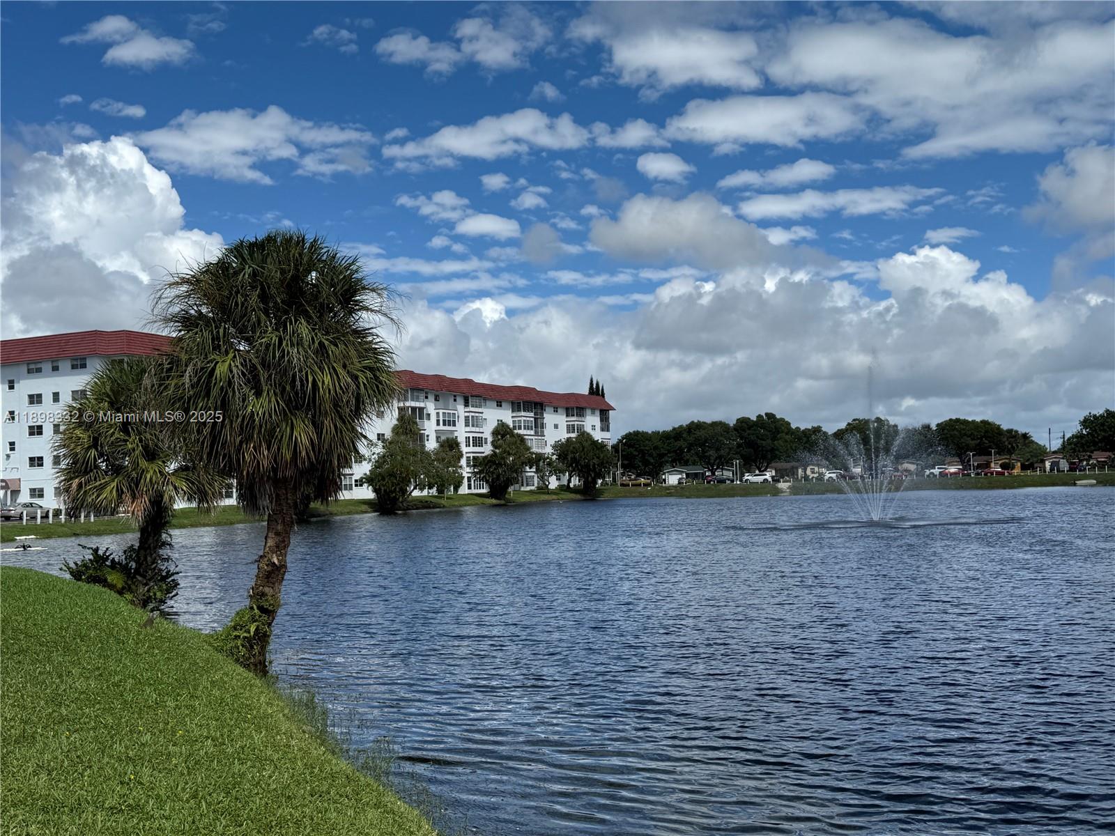 CASTLE APARTMENTS 11 COND - Residential