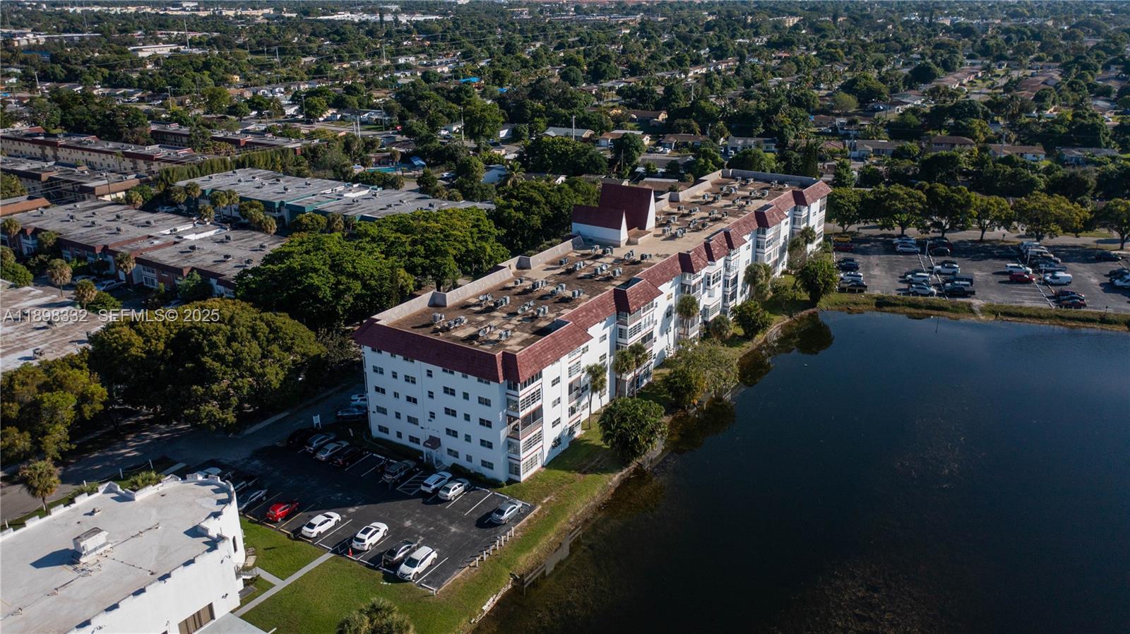 CASTLE APARTMENTS 11 COND - Residential