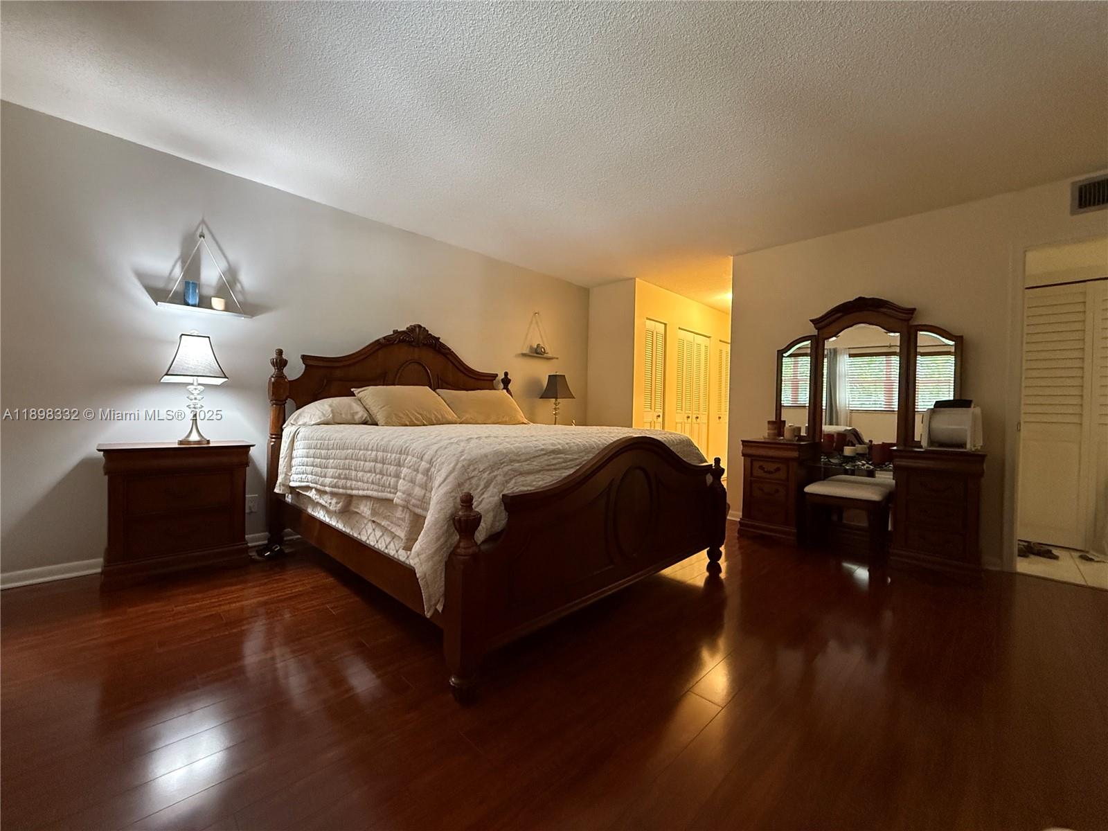 CASTLE APARTMENTS 11 COND - Residential