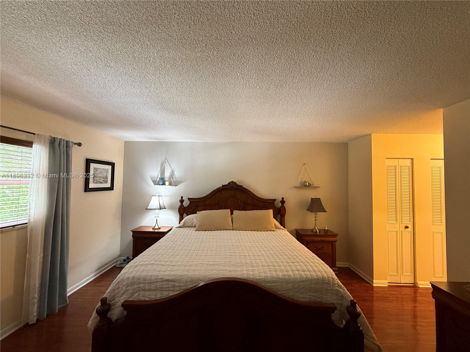 CASTLE APARTMENTS 11 COND - Residential