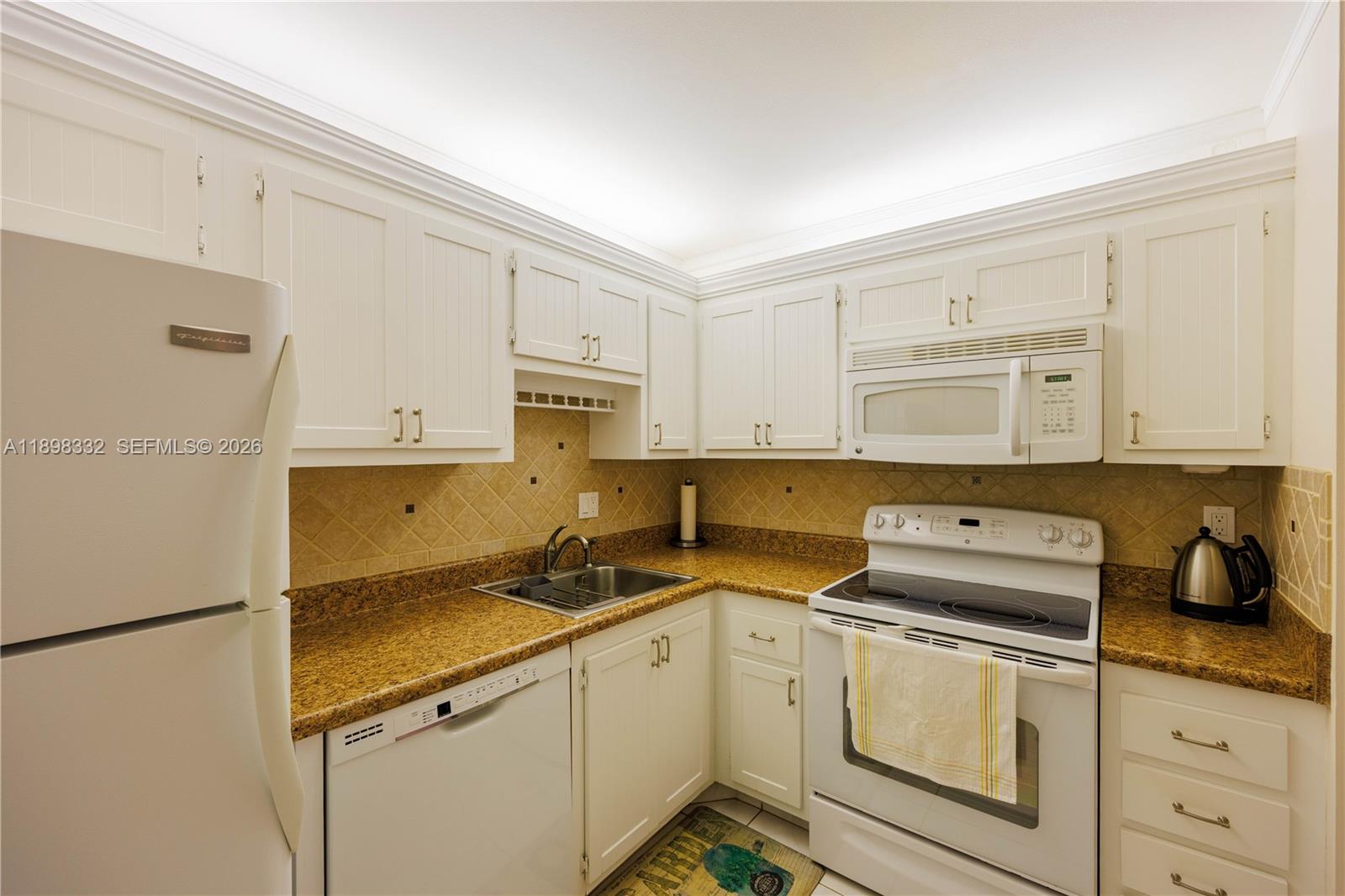 CASTLE APARTMENTS 11 COND - Residential