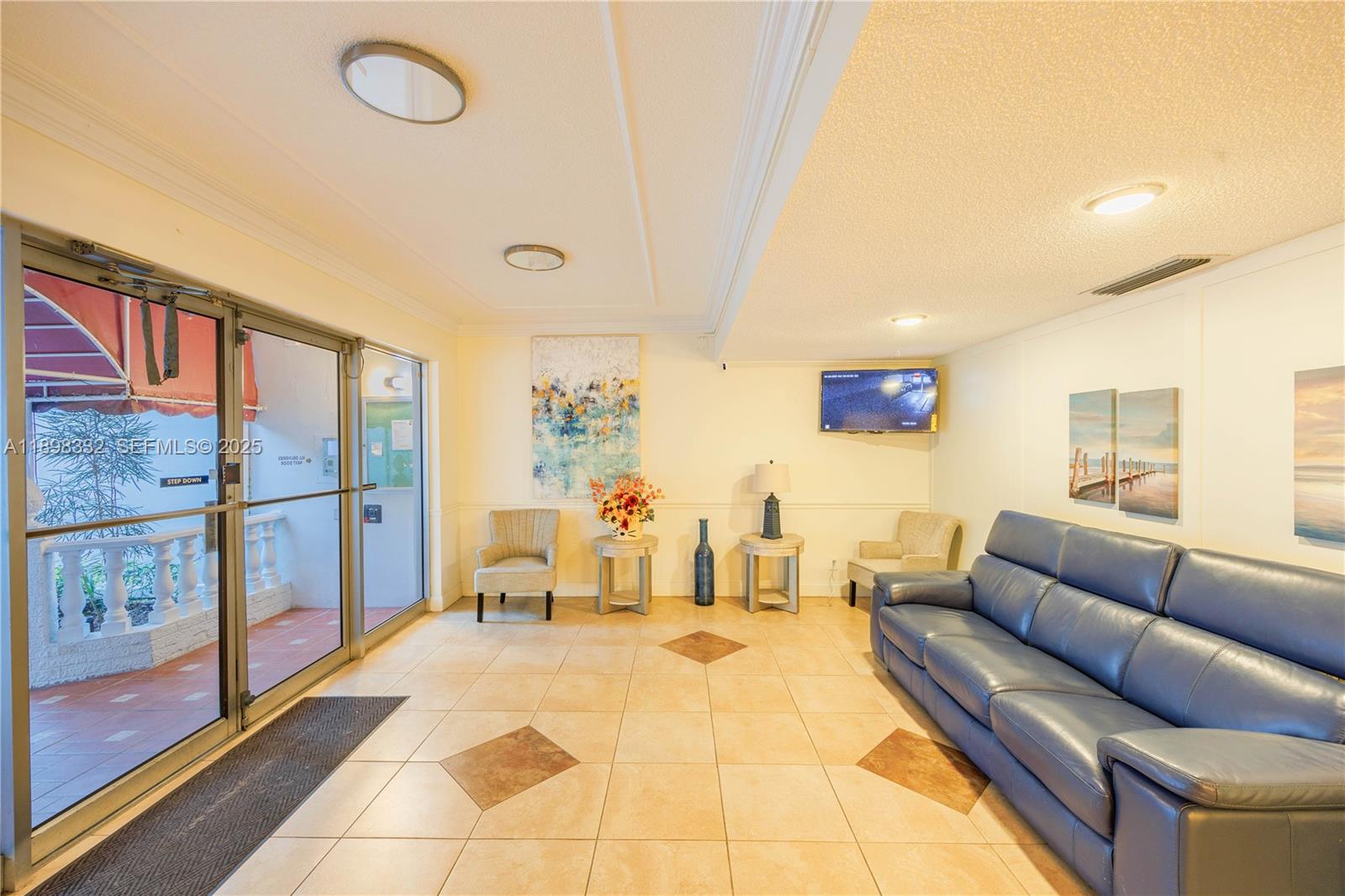 CASTLE APARTMENTS 11 COND - Residential