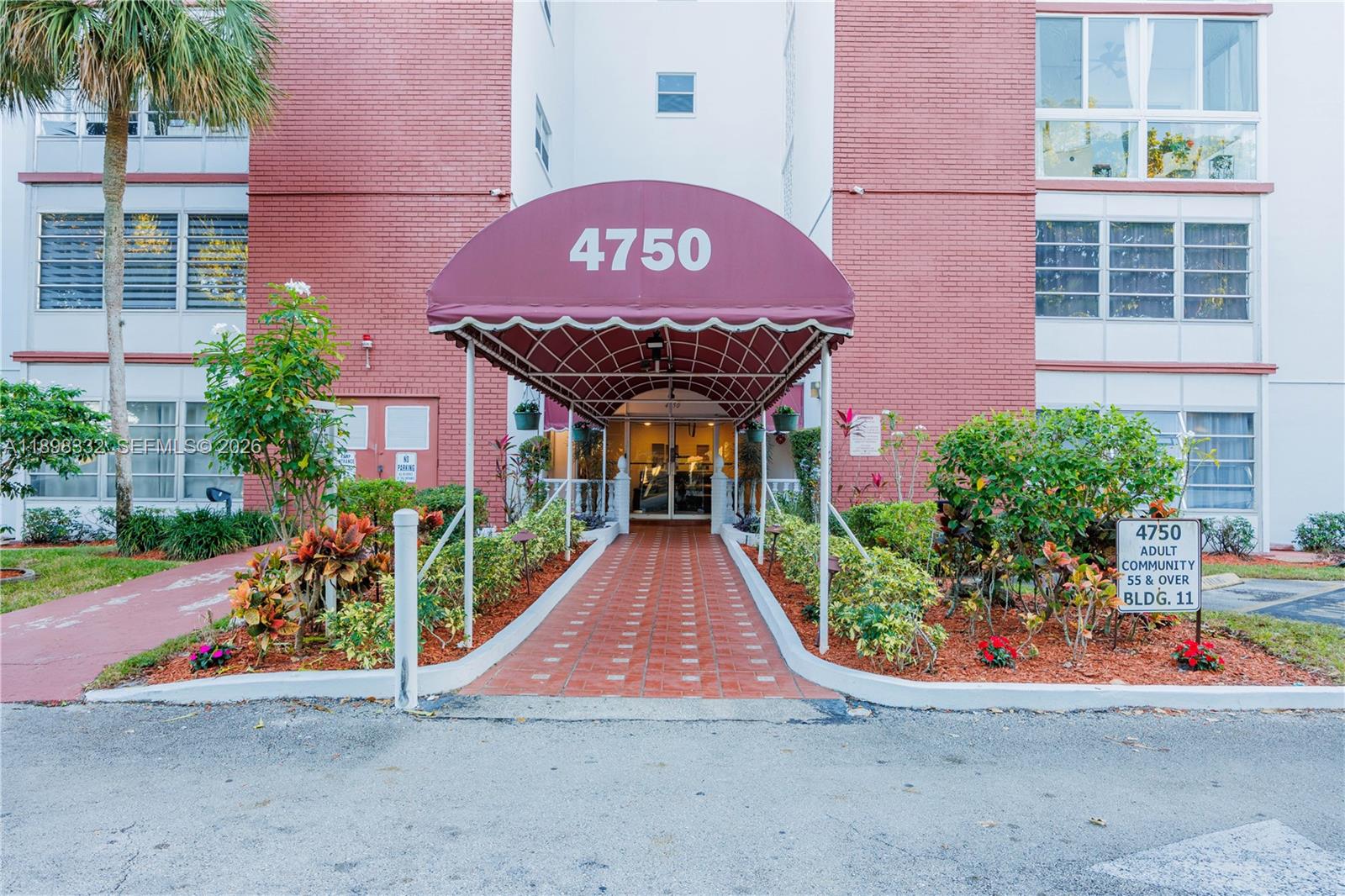 CASTLE APARTMENTS 11 COND - Residential