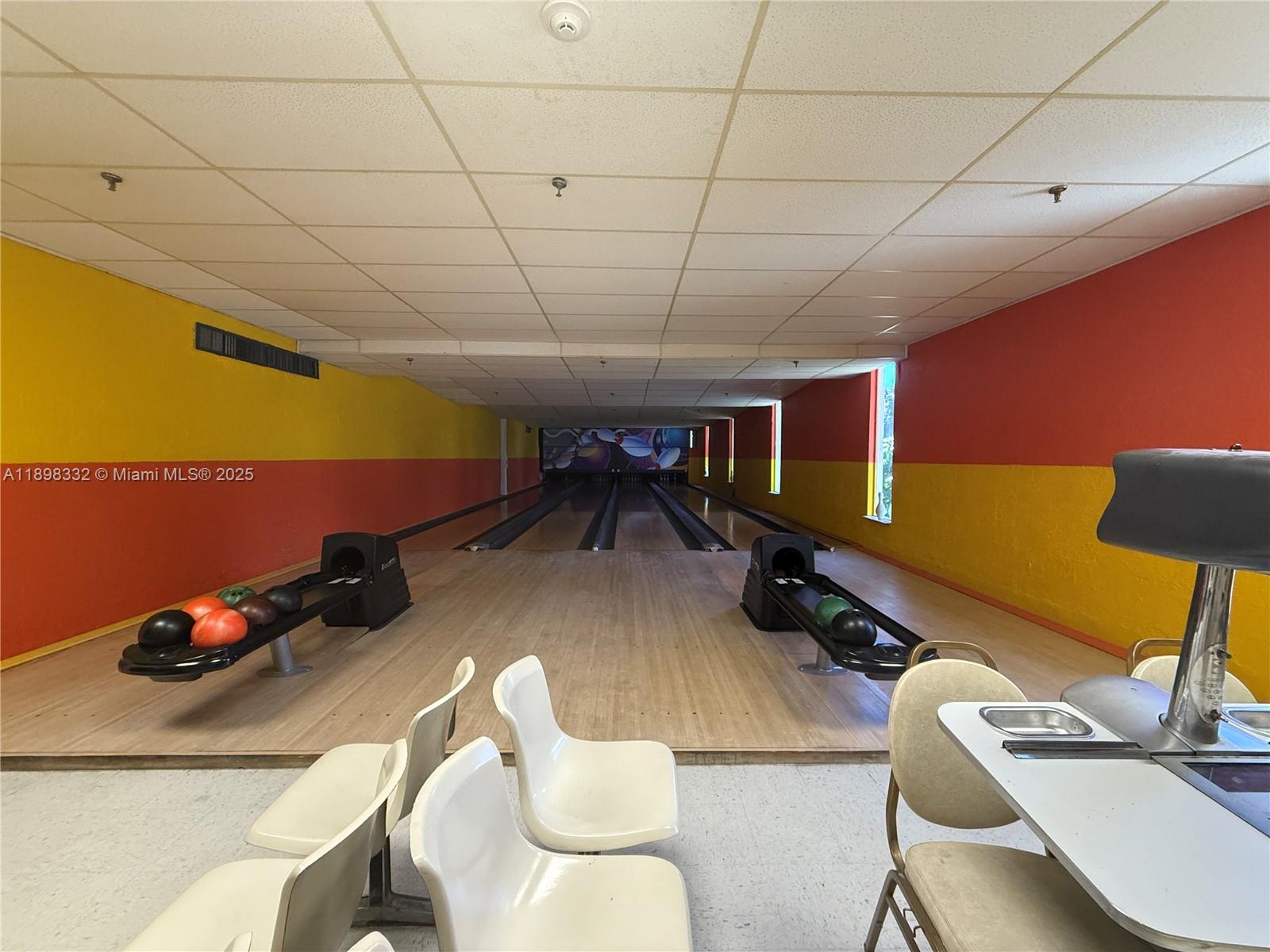 CASTLE APARTMENTS 11 COND - Residential