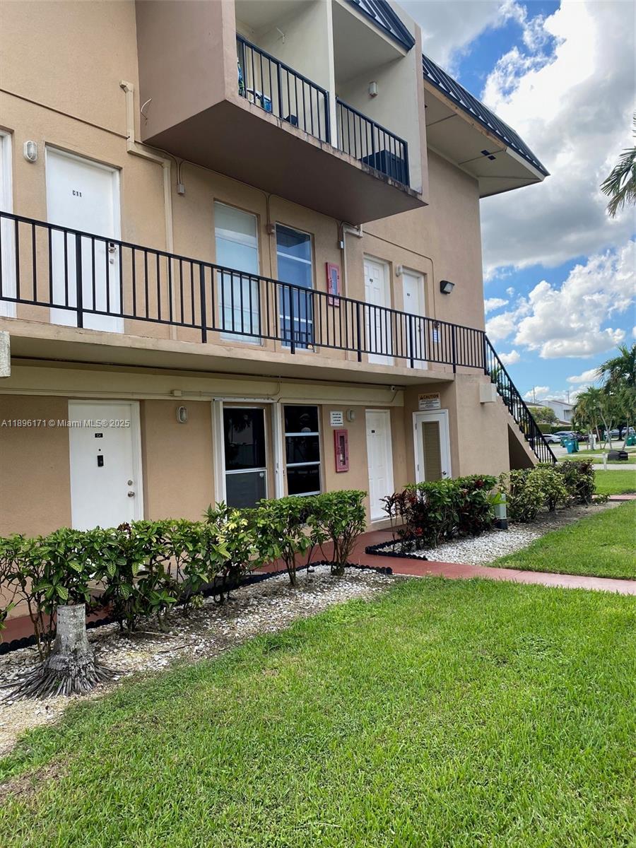 Beautiul corner apartment on second floor in a centrally located community. Close to Bird Road and Florida International University with easy access to the Florida Turnpike. Bedroom & bathroom located on the second floor of the split level unit. Beautiful community pool, laundry facilities and assigned parking.