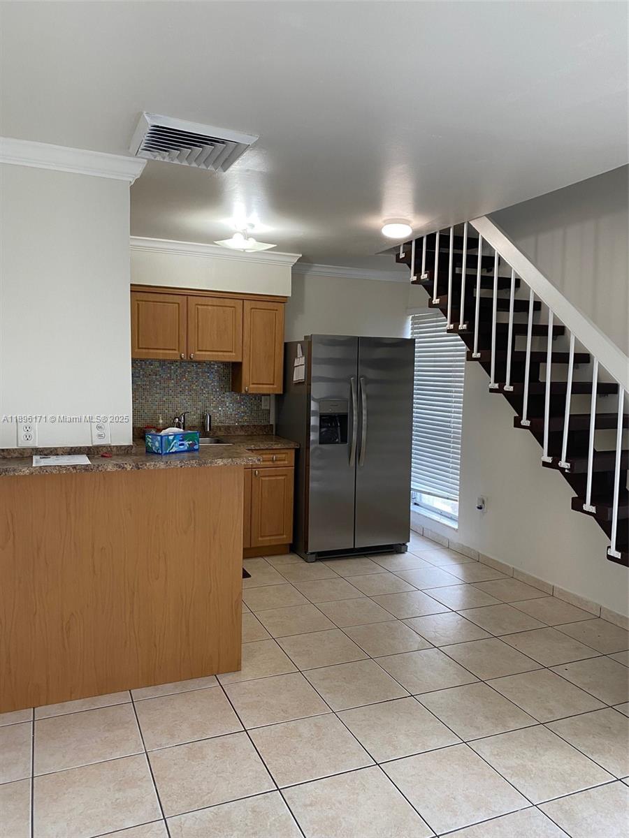 GARDEN FRONT VILLAS CONDO - Residential Lease