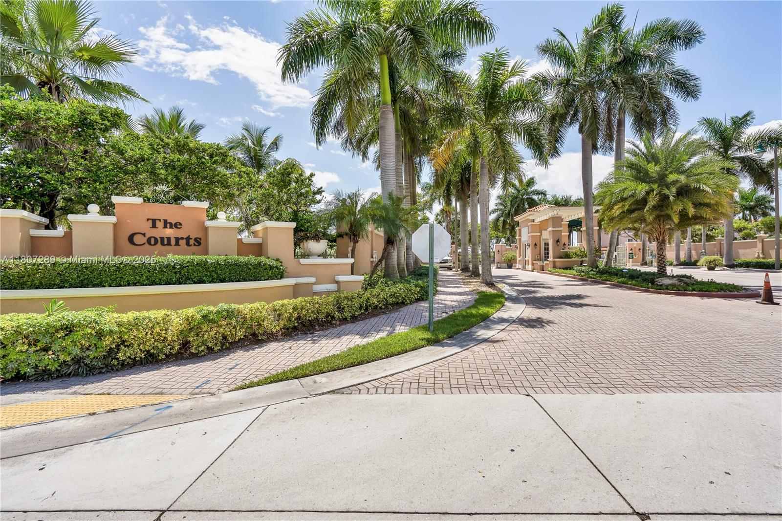 Rental Property at 6700 Nw 114th Ave 925, Doral, Miami-Dade County, Florida - Bedrooms: 3 
Bathrooms: 2  - $2,900 MO.