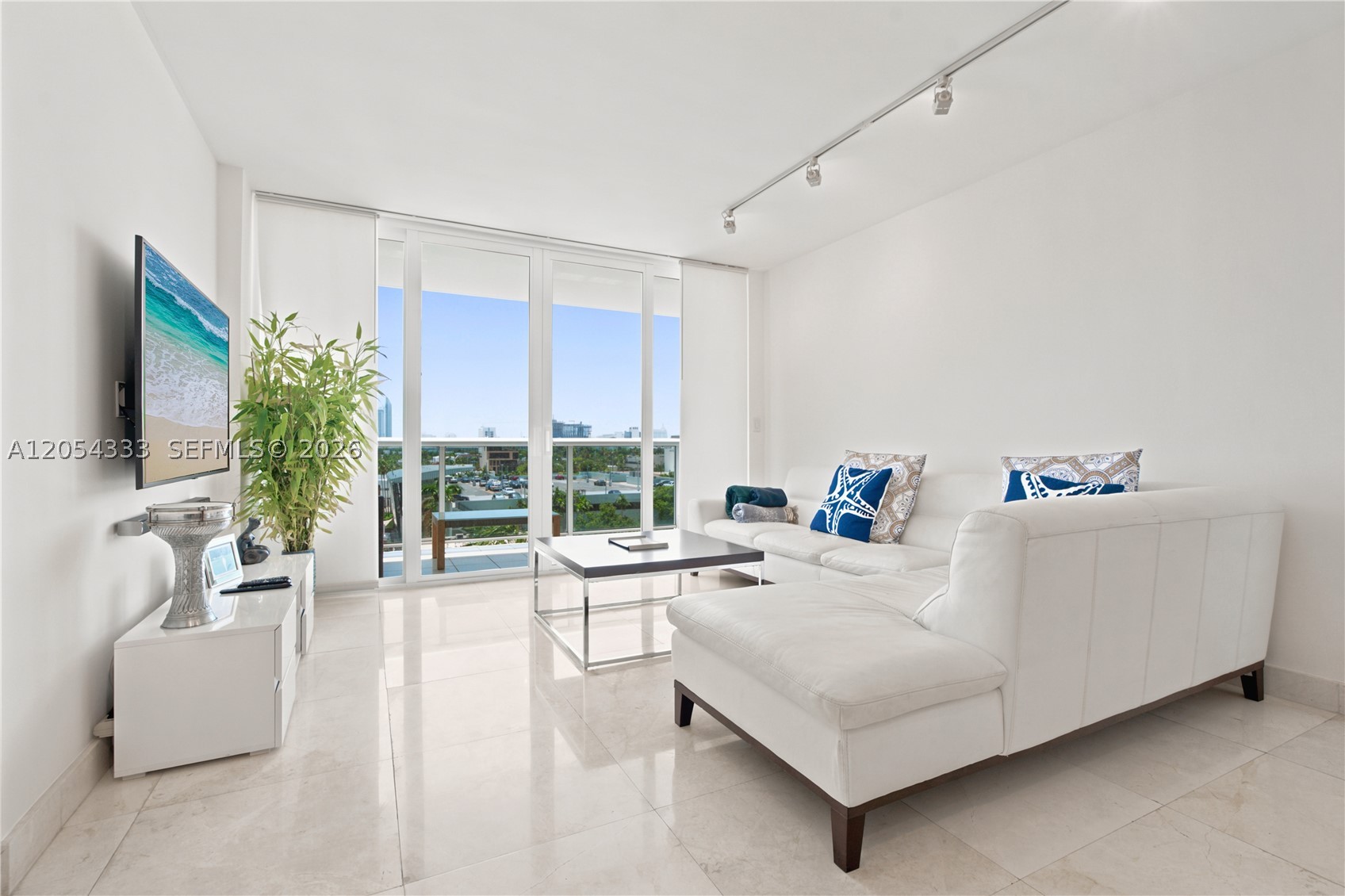 1900 Sunset Harbour Dr 803