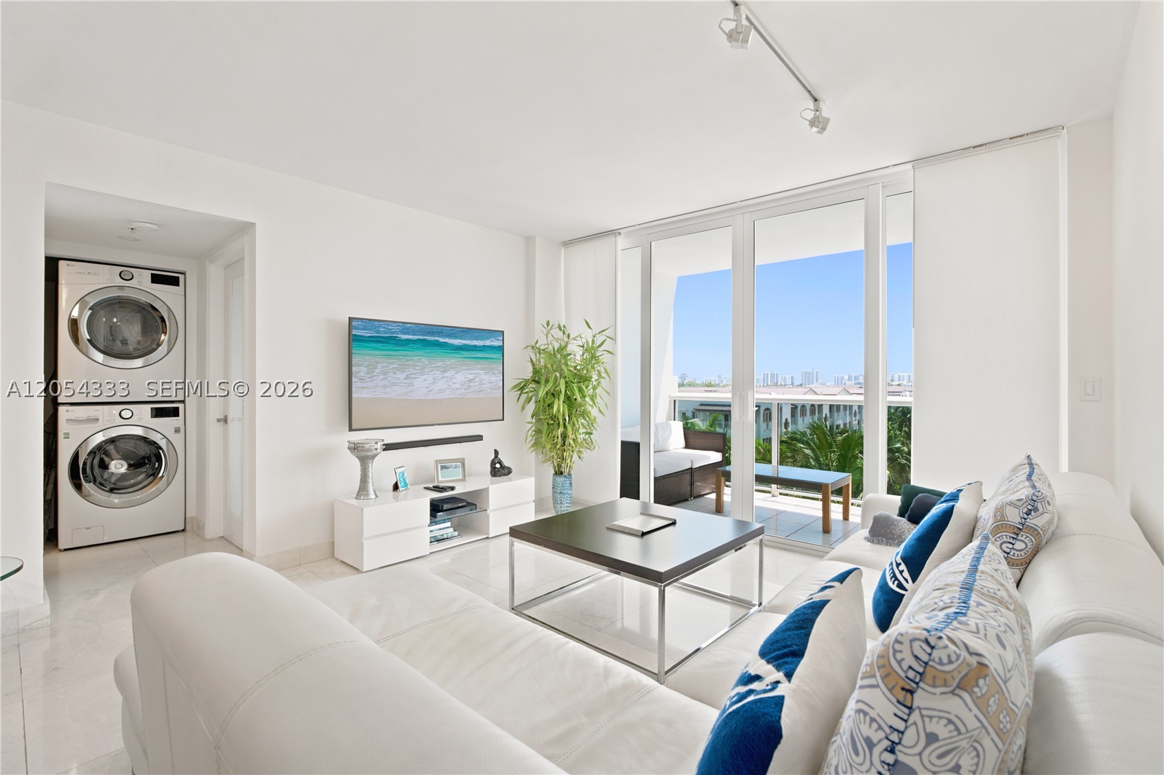 1900 Sunset Harbour Dr 803
