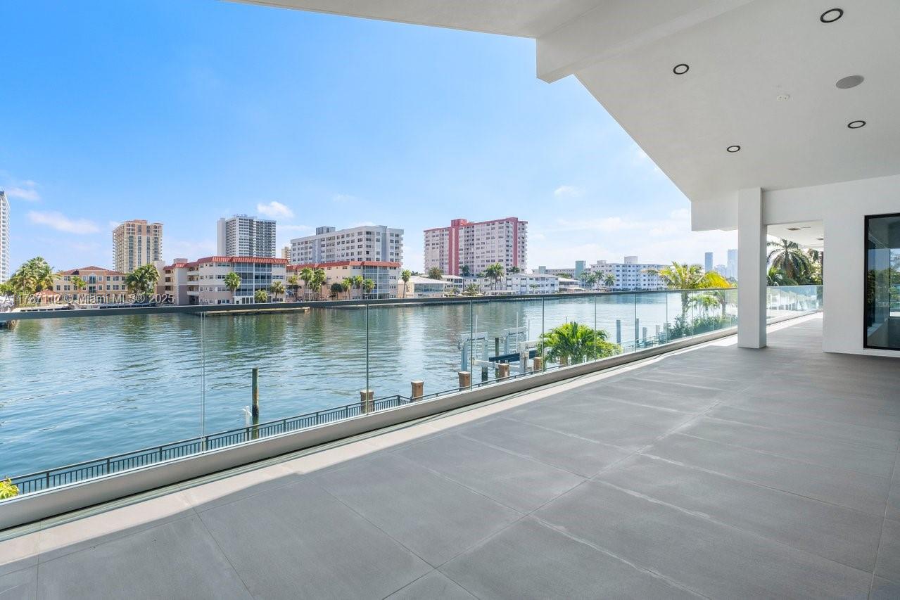 GOLDEN ISLES SEC A REV PL - Residential