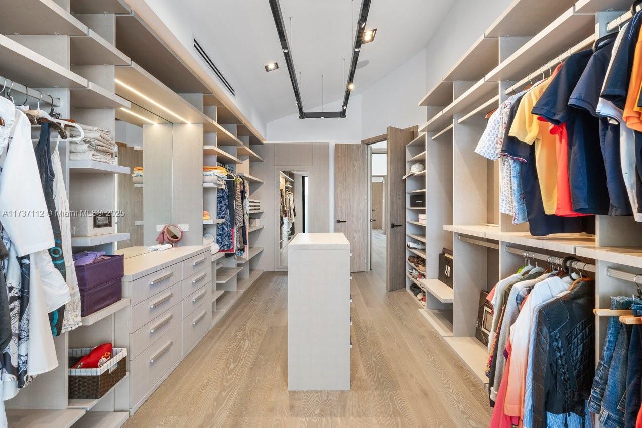 GOLDEN ISLES SEC A REV PL - Residential