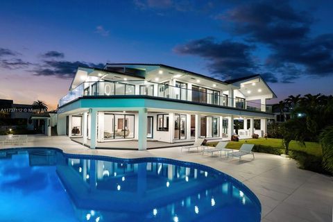 607 Palm Dr Hallandale Beach FL 33009