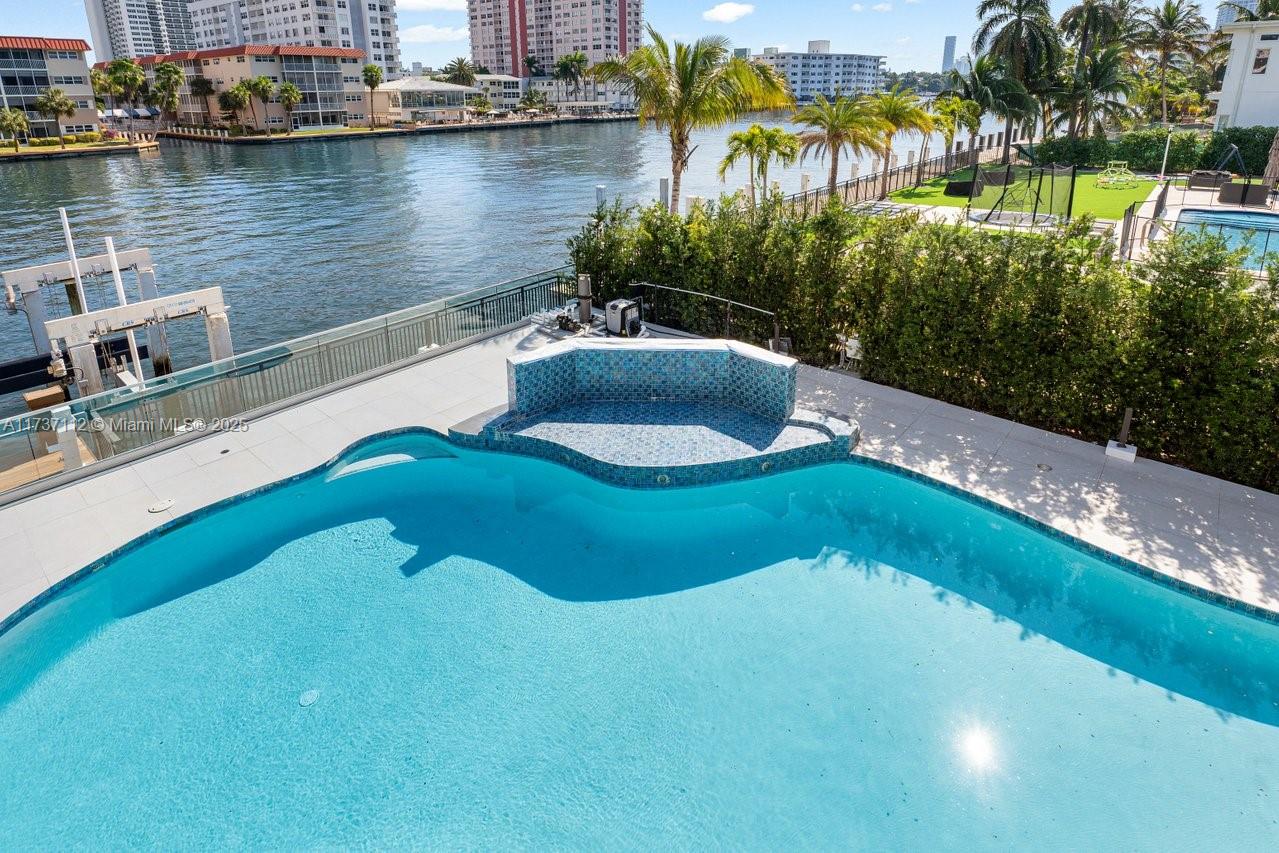 GOLDEN ISLES SEC A REV PL - Residential