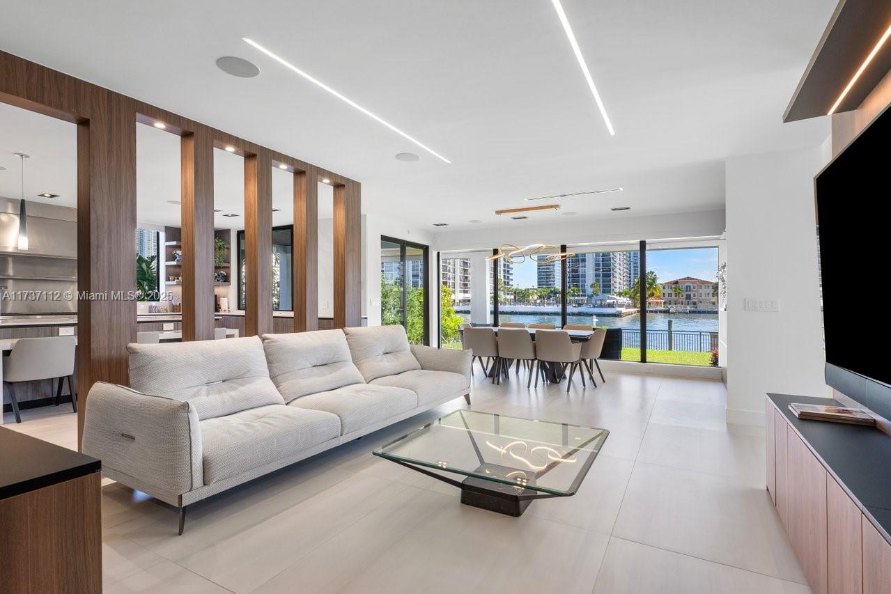 GOLDEN ISLES SEC A REV PL - Residential