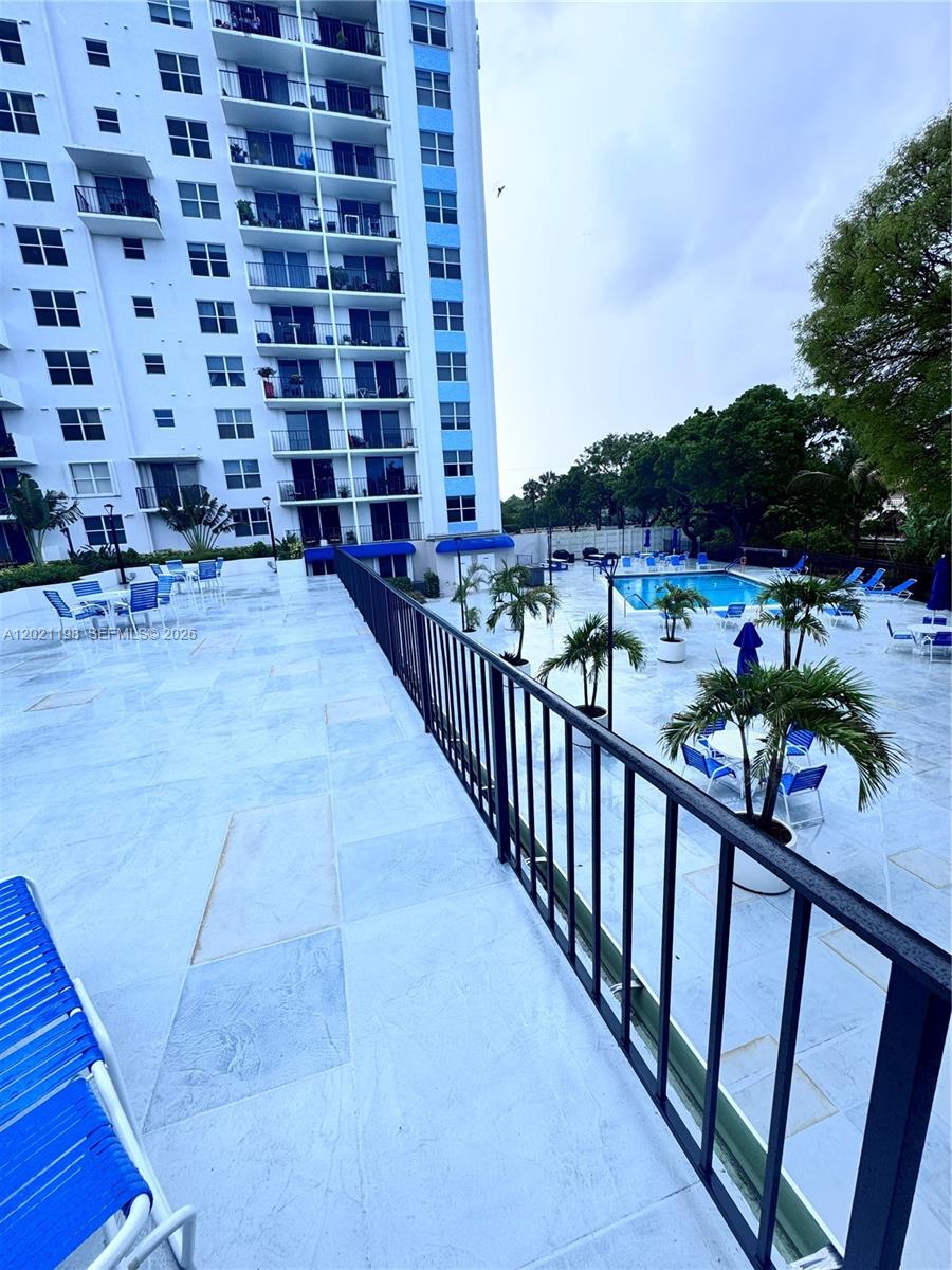 DRAKE TOWER CONDO - Residential