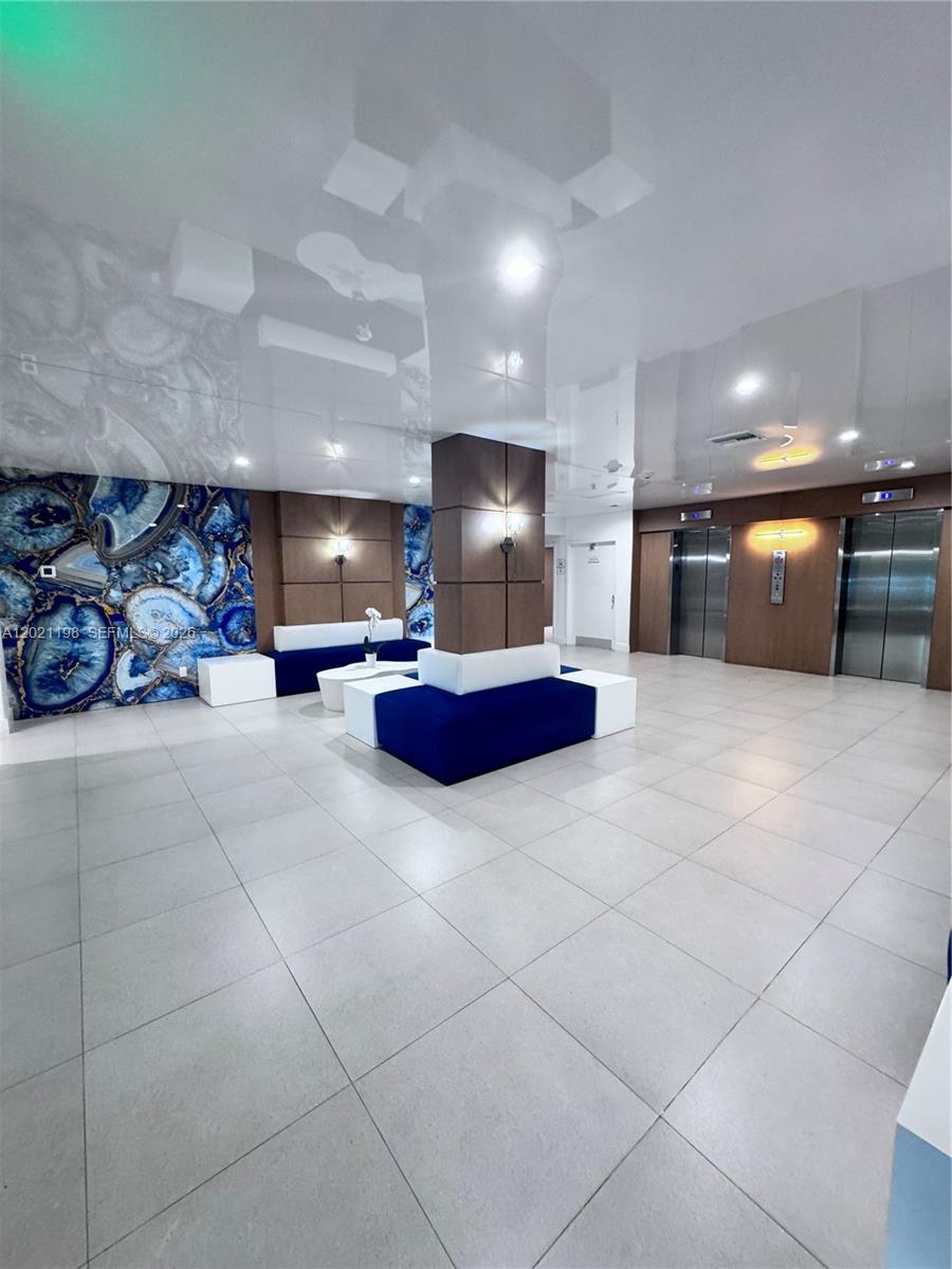 DRAKE TOWER CONDO - Residential