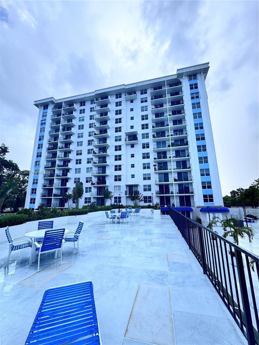 DRAKE TOWER CONDO - Residential