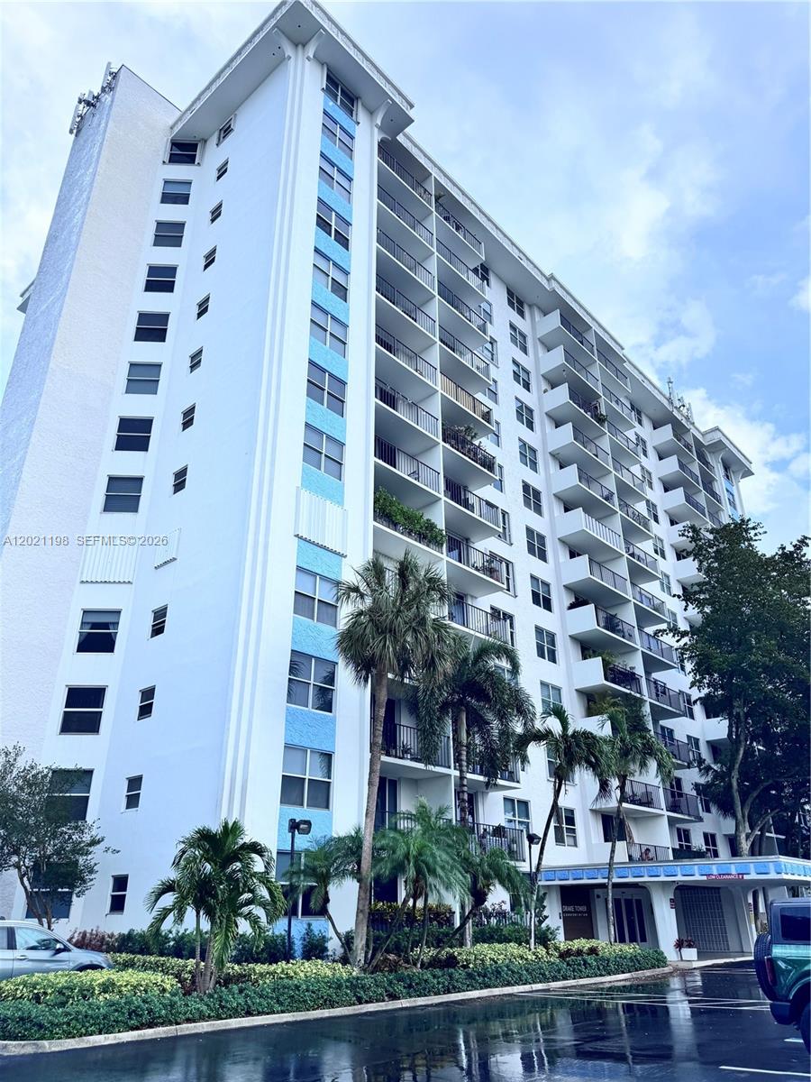 DRAKE TOWER CONDO - Residential
