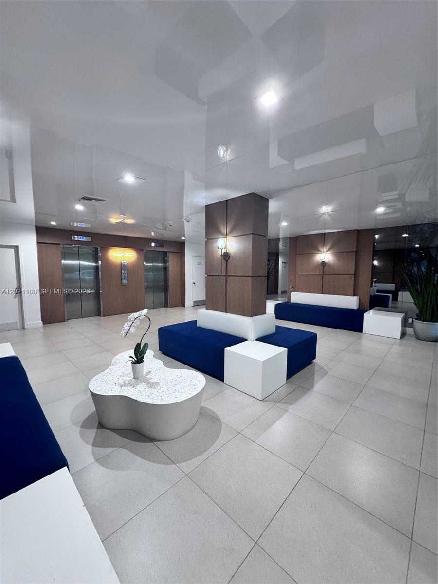 DRAKE TOWER CONDO - Residential