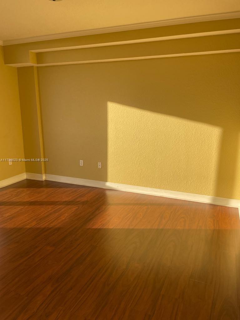 2301 SW 27 AV 1302