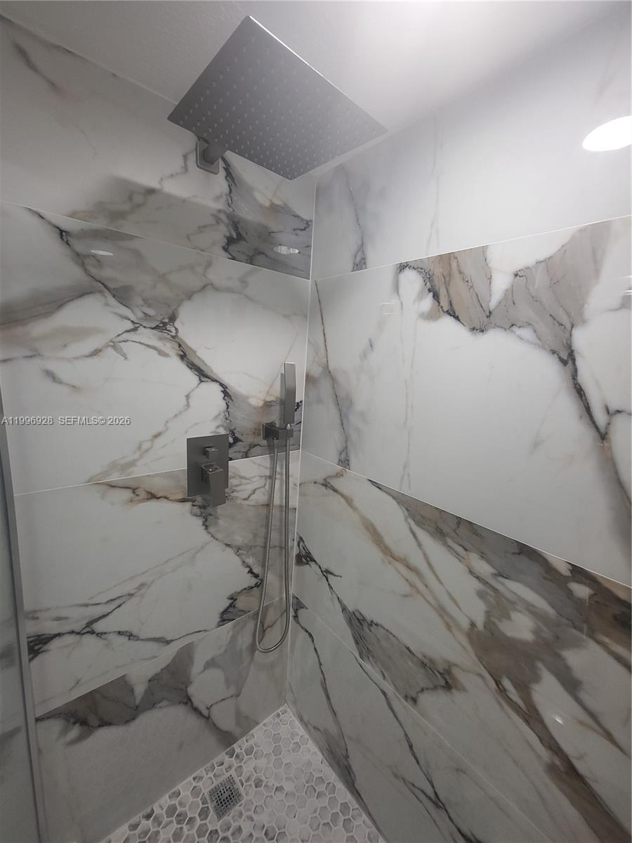 COURTYARDS OF HIALEAH CON - Residential Lease