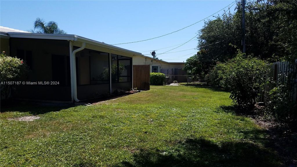 Photo of 63 Azalea Cir, Tequesta, FL 33469 (MLS # A11507187)