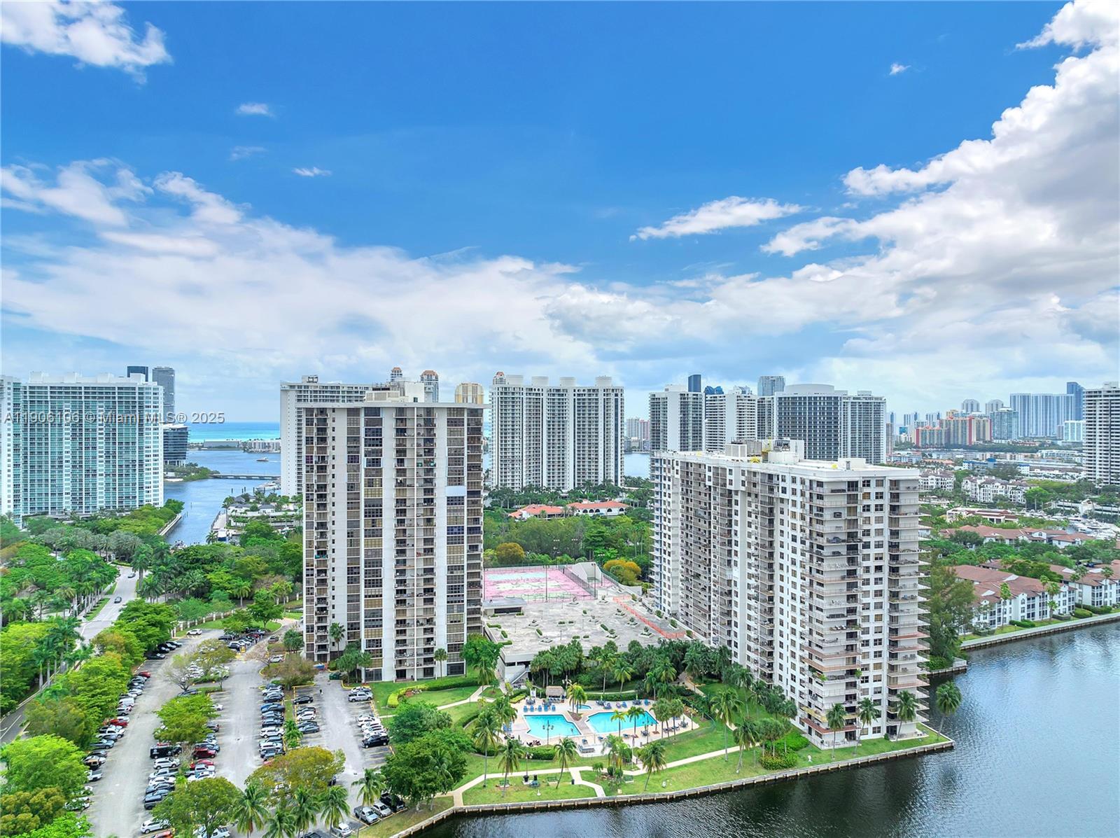 TOWER AT BISCAYNE COVE CO - Residential Lease