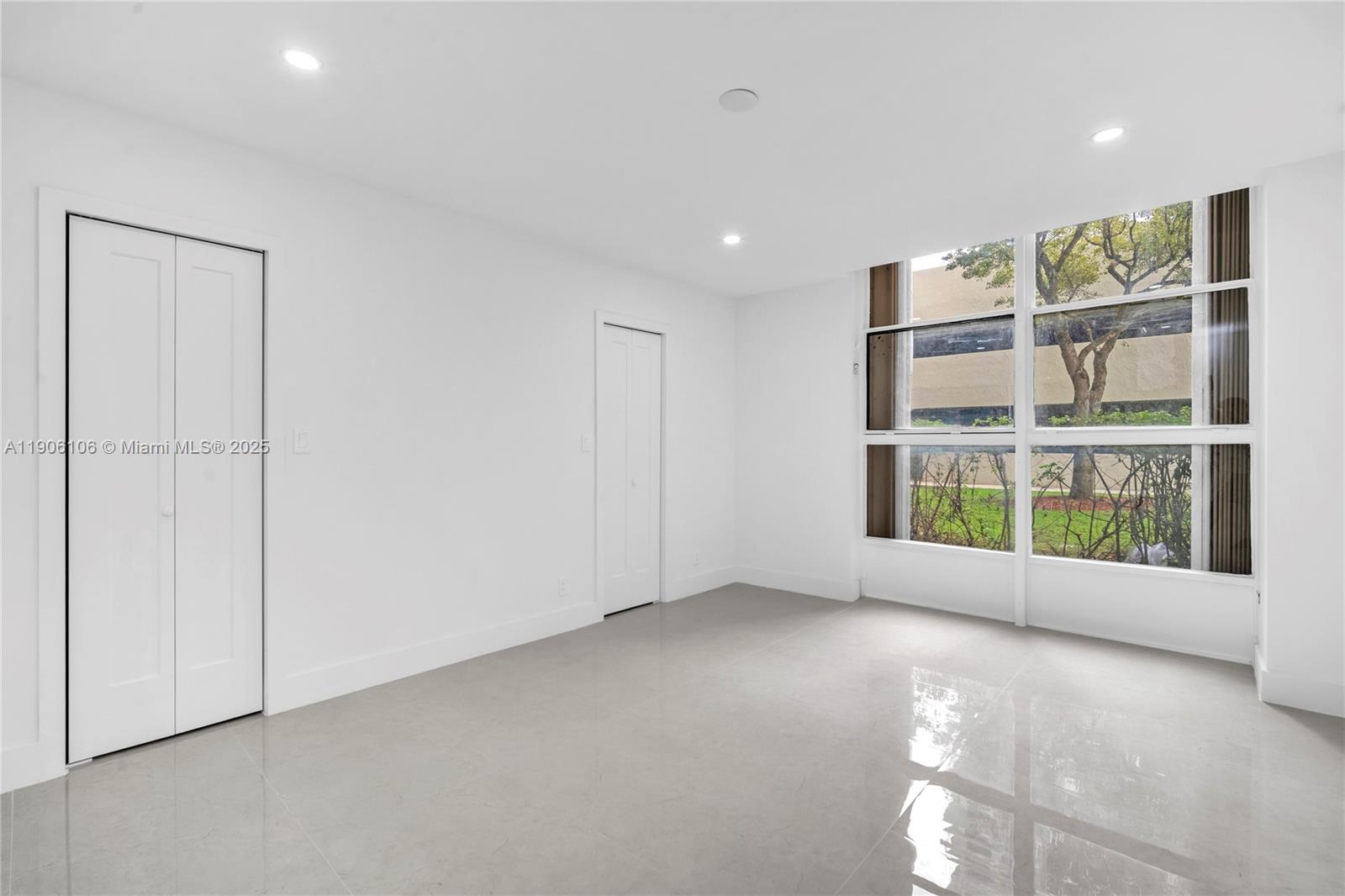 TOWER AT BISCAYNE COVE CO - Residential Lease