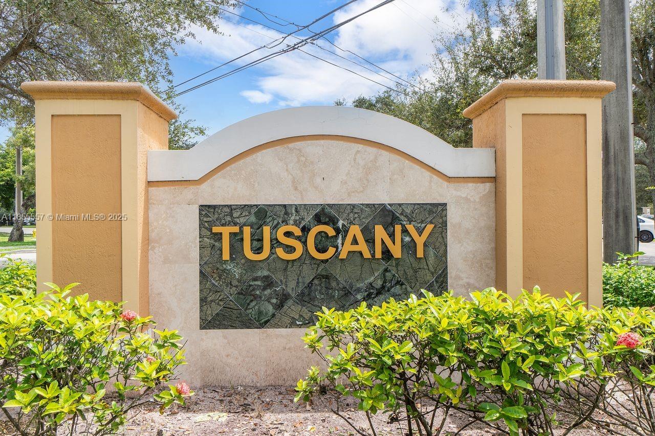 7925 Tuscany Dr