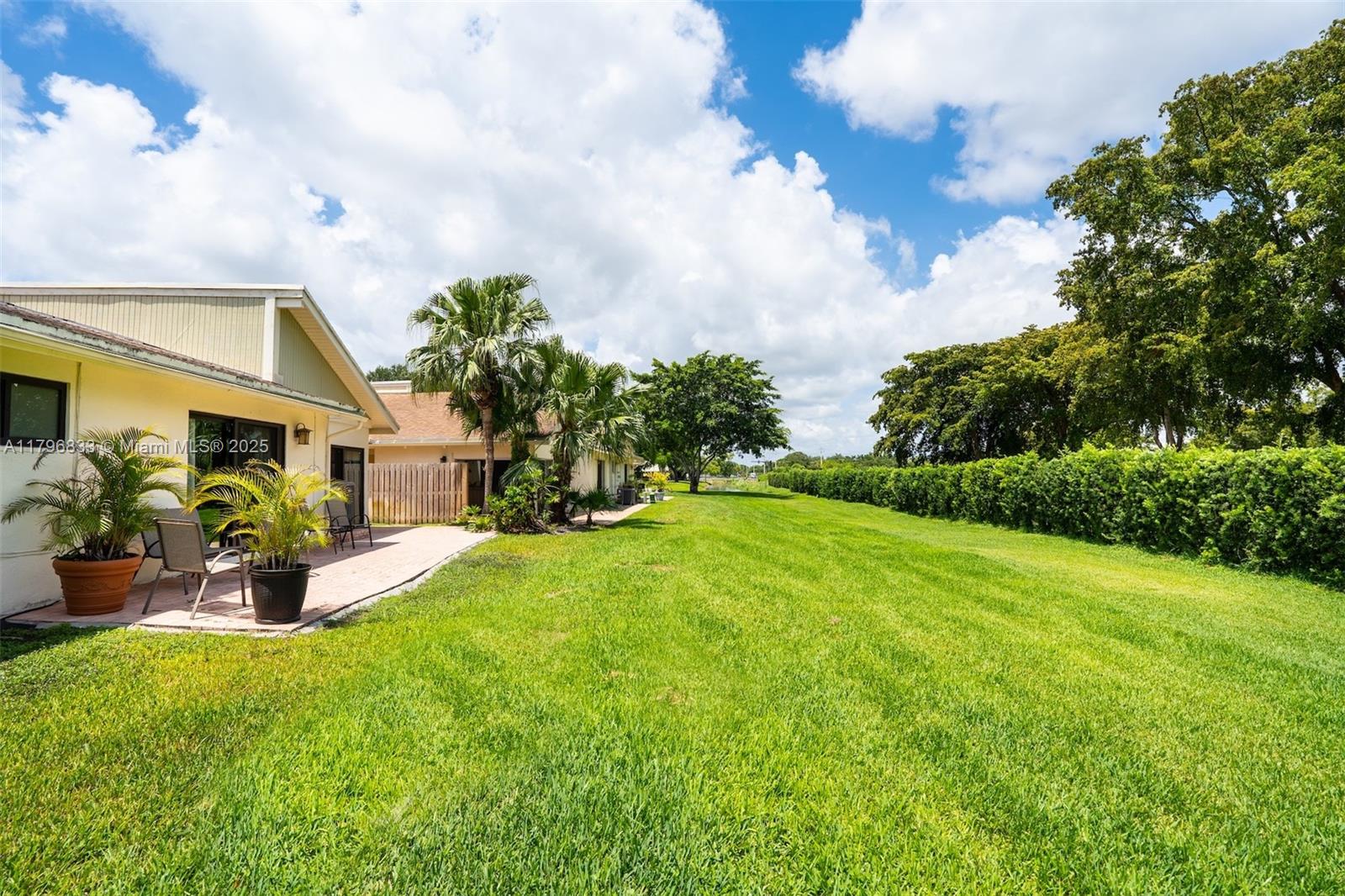 ISLA MERITA HOMES IX COND - Residential