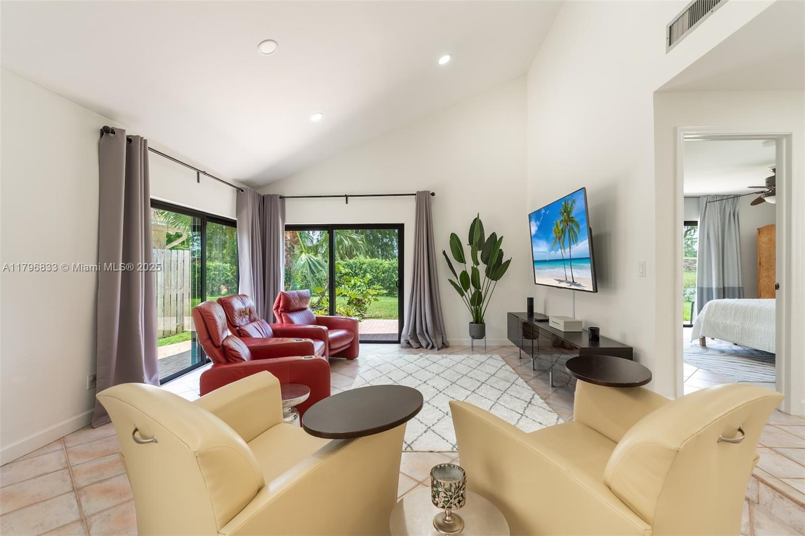 ISLA MERITA HOMES IX COND - Residential