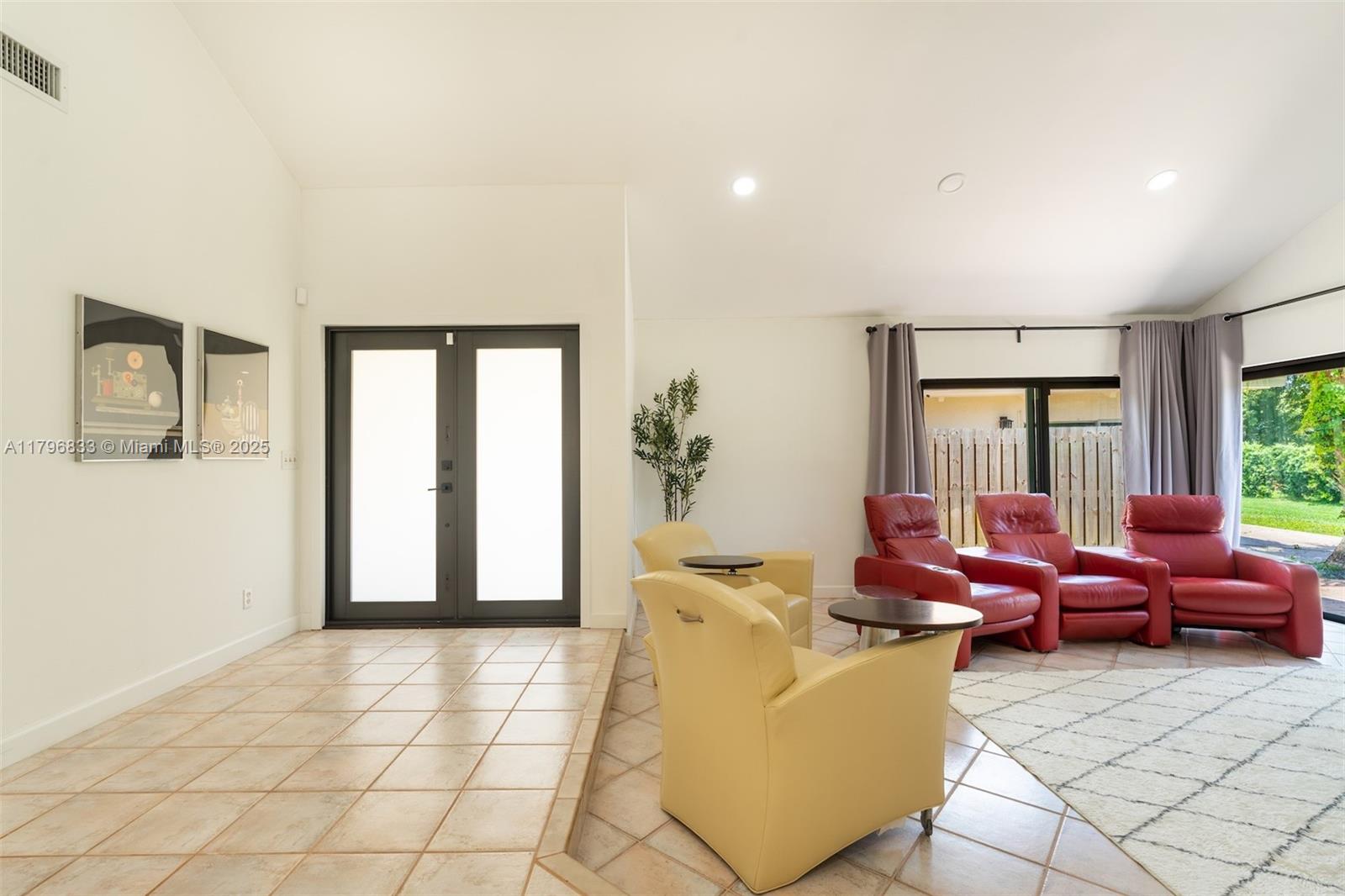 ISLA MERITA HOMES IX COND - Residential